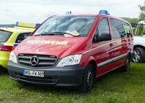 =MB Vito der Feuerwehr ROSTOCK, gesehen bei der RettMobil 2017 in Fulda - Mai 2017