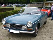 Peugeot 404 Cabriolet. 1961 - 1968. Oldtimertreffen an der Galopprennbahn Krefeld am 16.07.2017.