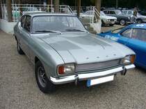 Ford Capri 1. 1969 - 1973. Der Capri war ein Gemeinschaftsprodukt von Ford/Deutschland und Ford Großbritanien. Es gab ihn in etlichen Motorisierungsvarianten: V4-motoren mit 1288 cm³ und 50 PS, 1498 cm³ und 60 PS bzw. 65 PS, 1699 cm³ und 75 PS, sowie V6-motoren mit 1998 cm³ und 85 PS bzw. 90 PS, 2293 cm³ und 108 PS bzw. 125 PS, 2550 cm³ und 125 PS und 2637 cm³ und 150 PS. Oldtimertreffen an der Galopprennbahn Krefeld am 16.07.2017.