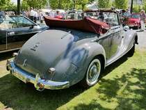 Mercedes-Benz 170S Cabrio auf dem Oldtimer-Treffen an der Rennbahn in Krefeld, 8.5.16 