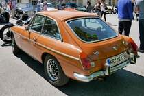 MG MGB V8 auf dem Oldtimer-Treffen an der Rennbahn in Krefeld, 8.5.16 