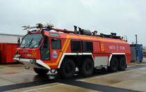 F 6 Löschfahrzeug  MAN,  FLF-02 - FLF / Crash 6 , Erstzulassung  1996. Auf der Nato Air Base Geilenkirchen gesehen am 01.07.2017