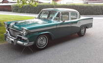 Studebaker - President Oldtimer Pkw, war mal die Avangarde im US Fahrzeugbau. 1966 ging die Marke deren Wurzeln in Solingen (Deutschland) liegen unter. Gesehen in Lörrach am 21.06.2017.