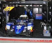 # 35 Signatech-Alpine,	Alpine A470 (Gibson) für die Fahrer: Pierre Ragues, Andér Negrão& Nelson Panciatici muß noch fertig zusammen gebaut werden. FIA WEC 6h Nürburgring am 16.7.2017 beim Pit Walke