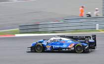 Mitzieher Ende Start- Ziel Gegraden,  # 35 Signatech-Alpine,	Alpine A470 (Gibson) für die Fahrer: Pierre Ragues, Andér Negrão& Nelson Panciatici. FIA WEC 6h Nürburgring am 16.7.2017 beim Pit Walke