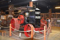 Hart Parr – 30/60  Zweizylinder Traktor, Baujahr: 1916, Er wiegt 9,5 Tonnen bringt eine Leistung von 60 PS. Im Traktormuseum Uldingen-Mülhofen am 12.06.2017