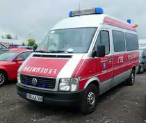 =VW LT der Feuerwehr von LAUDA - KÖNIGSHOFEN, gesehen auf dem Parkplatz bei der RettMobil 2017 in Fulda - Mai 2017