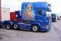 Scania Longline auf dem Gelnde  Gterbahnhof Wolf in Basel  ,wird im Containertransport eingesetzt