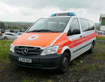 =MB Vito des DRK KV STUTTGART, gesehen auf dem Parkplatz bei der RettMobil 2017 in Fulda - Mai 2017