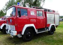 =Magirus Deutz 110 D als ehemaliges LF 8 der Werksfeuerwehr von ZF, steht im Mai 2017 in der Burgenstadt Schlitz