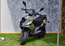 Motorroller in oliv einer Sanitätseinheit der Bundeswehr in Hürth - 10.06.2017