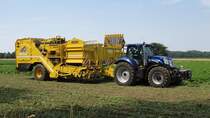 New Holland T7.210 Schlepper mit Ropa Keiler Kartoffel-Erntemaschine bei Vorst, 8.7.17