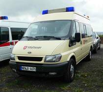 =Ford Transit der MALTESER, gesehen auf dem Parkplatz bei der RettMobil 2017 in Fulda - Mai 2017