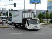 IVECO Eurocargo Catering LKW am 29.07.17 am Frankfurter Flughafen 