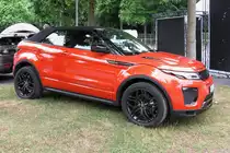 Der Range Rover Evoque Cabriolet auf der Autoschau in Krefeld an der Rennbahn, 24.6.17