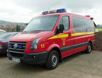 =VW Crafter der Feuerwehr SCHWALMSTADT, gesehen auf dem Parkplatz bei der RettMobil 2017 in Fulda - Mai 2017