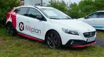 =Volvo V 40 von  fireplan  steht auf dem Parkplatz der RettMobil 2017 in Fulda, Mai 2017