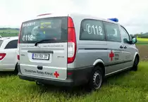 =MB Vito des DRK OV BISCHWEIER steht auf dem Parkplatz der RettMobil 2017 in Fulda, Mai 2017