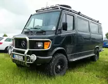 =MB T 1, gesehen auf dem Parkplatz der RettMobil 2017 in Fulda, Mai 2017