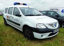 =Dacia des DRK OV GERSWEILER-OTTENHAUSEN, gesehen auf dem Parkplatz der RettMobil 2017 in Fulda, Mai 2017