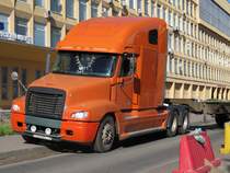 Freightliner Century Zugmaschine in Kolpino / St. Petersburg, 6.8.17