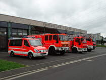 Löschzug Feuerwehr Kleinostheim mit Mercedes Benz Sprinter ELW (Florian Kleinostheim 12/1), IVECO/Magirus TLF 16/25 (Florian Kleinostheim 20/1), IVECO/Magirus DLK 23/12 (Florian Kleinostheim 30/1 ) und dem neuen MAN TGM HLF20 (Florian Kleinostheim 40/1) bei einen Fototermin am 12.08.17. 