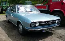 =Audi 100 Coupe steht im Mai 2017 in der Burgenstadt Schlitz