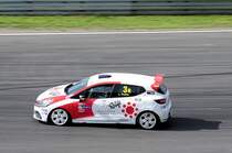 # 3, Renault Clio R.S. IV Cup, Fahrer:L.Prattes(DEU), Mitzieher beim Rennen im Rahmenprogramm des ADAC GT Masters am 5.8.2017 auf dem Nürburgring