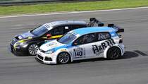 Zweikampf #131 Justin Häußermann im Seat Leon, gegen #140 Edy Kamm, im VW Golf VI beim Spezial Tourenwagen Trophy, im Rahmenprogramm des ADAC GT-Masters Nürburgring am 5.8.2017