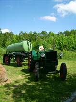 Pionier RS01/40 mit G�lleh�nger von S4000 beim Oldtimertreffen in Auerbach Rebesgr�n.Hierbei d�rfte es sich um einen Horch Pionier aus Zwickauer Fertigung handeln, zumindest der Lampenaufh�ngung nach zu urteilen