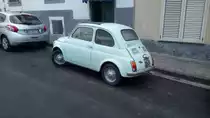Profilansicht eines Fiat 500 R. 1972 - 1975. Forio/kampanien am 12.08.2017.