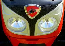 Valpadana, Logo auf der K�hlerhaube eines modernen Schmalspurschleppers der Firma aus Italien, Sept.2017