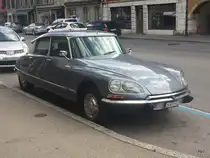 Oldtimer Citrone DS 23 in Nidau am 15.07.2017