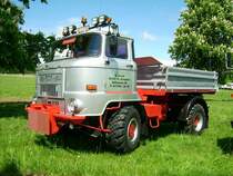 Dieser L60 ist noch t�glich auf den Stra�en unterwegs. Hier beim Oldtimertreffen in Auerbach Rebesgr�n