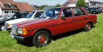 =MB W 123 steht bei der Oldtimerausstellung in Thalau im Mai 2017