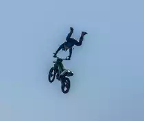 Motocross-Stunt am 26.08.2017 auf dem Hungaroring ( Rahmenprogram auf dem ETRC Rennen).