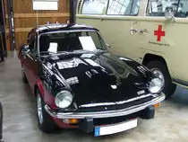 Triumph Spitfire MK3 GT6. 1970 - 1973. Das auf Basis des preisgünstigen Sportwagens Spitfire konstruierte Coupe GT6 wurde bereits 1966 vorgestellt. Allerdings war im Coupe anstatt eines 1.3l Motors ein 4-Zylinderreihenmotor mit einem Hubraum von 1998 cm³ verbaut. Dieser leistet 105 PS. Classic Remise Düsseldorf am 09.09.2017.
