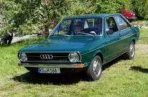 =Audi 80 B1 rollt zu seinem Standplatz bei der Oldtimerausstellung in Thalau im Mai 2017
