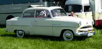 =Opel Olympia Rekord rollt zu seinem Standplatz bei der Oldtimerausstellung in Thalau im Mai 2017