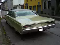Heckansicht eines Chrysler Newport Custom des Modelljahres 1968. Duke of Downtown am 09.09.2017 in Essen-Rüttenscheid.