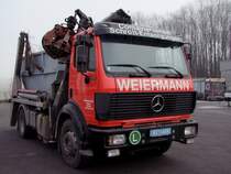 MB-1831 einer Schrott-Entsorgungsfirma steht vor den Toren einer Fachwerkst�tte um demn�chst Metallische Abf�lle abzuholen; 09017