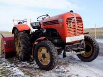 STEYR188 steht bei Hohenzell bereit f�r den Winterdienst; 090117