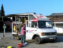 MB 609D dient als fahrender Verkaufstand f�r Tierzuchtger�te und ist anl�sslich des Gro�viehmarktes am Messegel�nde in Ried i.I. zugegen; 090113