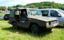 =VW Iltis gesehen auf dem Gästeparkplatz der Oldtimerausstellung in Thalau im Mai 2017