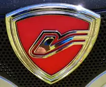 Valpadana, Logo am Schmalspurtraktor der Firma aus Italien, Okt.2017