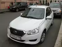 Tote Marken leben wieder, hier ein Datsun on-Do in St. Petersburg, 10.9.17