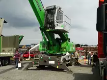 Sennebogen 830 Mobil Umschlagbagger am 24.09.17 beim Hafenfest im Bayernhafen Aschaffenburg