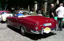 =MB 220 S Cabriolet, 100 PS, Bj. 1956, gesehen anl. der ADAC Deutschland Klassik 2017 in Fulda, Juli 2017