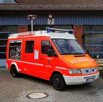 Feuerwehr Bad Vilbel Mercedes Benz Sprinter VLF (Florian Vilbel 1-20-1) am 03.10.17 in Bad Vilbel beim Tag der offenen Tür 