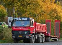 . Mercedes Benz Actros Kipper und Schwerlast Hnger, aufgenommen am   04.10.2017.
